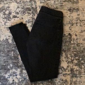 Madewell - The Anywhere Jean